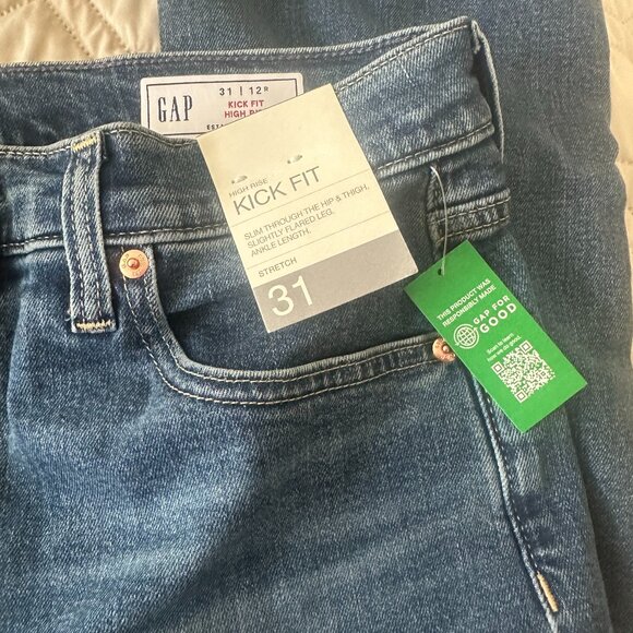 NWT Gap High Rise Kick Fit Jeans Size 31 / 12R - Picture 6 of 6